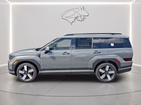 Used 2026 Hyundai Santa Fe Limited AWD/4WD image 2