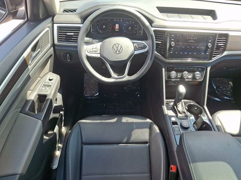 Used 2023 Volkswagen Atlas SE w/ Panoramic Sunroof Package AWD/4WD image 12