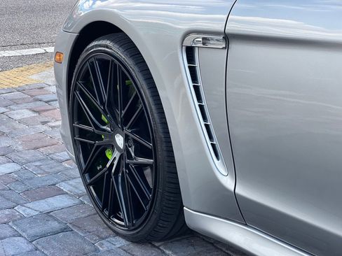 Used 2012 Porsche Panamera S image 28