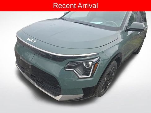Used 2023 Kia Niro Wind FWD image 2