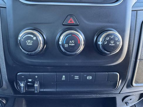 Used 2018 RAM 2500 Tradesman w/ Chrome Appearance Group AWD/4WD image 17