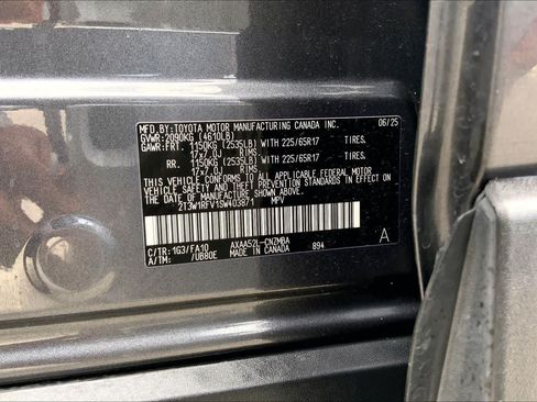 Used 2025 Toyota RAV4 XLE FWD image 36