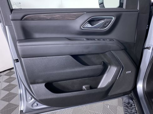 Used 2024 Chevrolet Tahoe Z71 w/ Luxury Package image 13