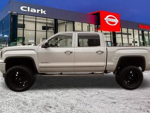 Used 2017 GMC Sierra 1500 Denali image 4