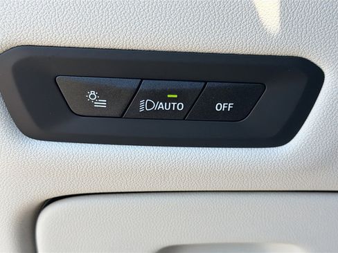 New 2026 BMW X5 xDrive50e w/ Executive Package image 36