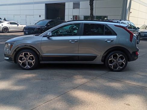 Certified 2025 Kia Niro EX Touring FWD image 7