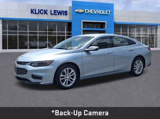 Used 2017 Chevrolet Malibu LT FWD video 3