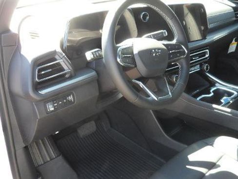 New 2026 Chevrolet Traverse LT w/ Midnight/Sport Edition AWD/4WD image 18