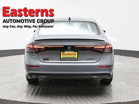 Used 2025 Honda Accord Sport image 6