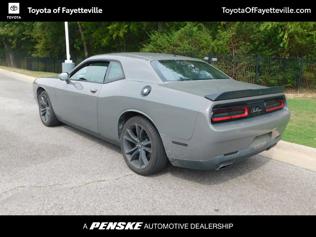 Used 2018 Dodge Challenger SXT w/ Blacktop Package RWD image 9