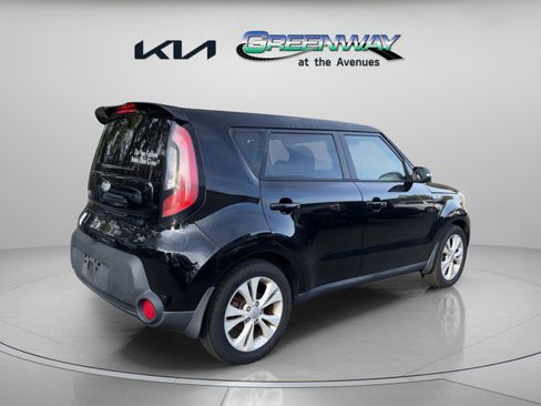 Used 2014 Kia Soul + image 4