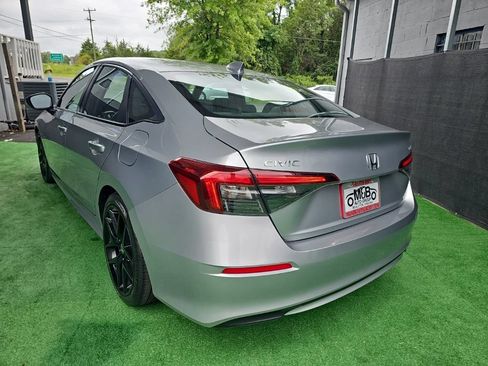 Used 2025 Honda Civic Sport image 5