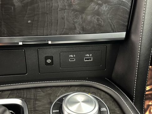 Used 2024 INFINITI QX80 Luxe image 14