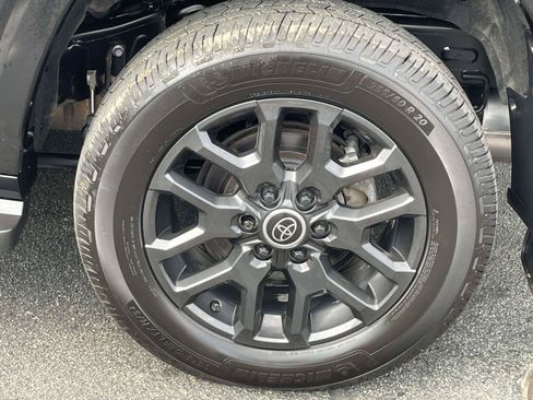 Used 2024 Toyota Sequoia Platinum AWD/4WD image 16