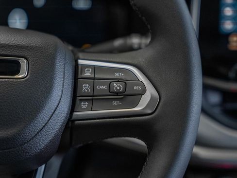 New 2026 Jeep Compass Limited image 30