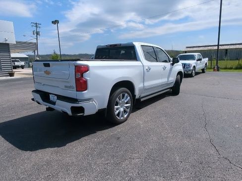 Used 2024 Chevrolet Silverado 1500 High Country image 9