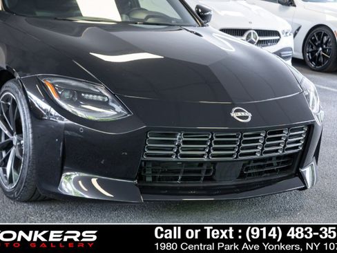 Used 2024 Nissan Z Performance w/ Floor Mat Package RWD image 6