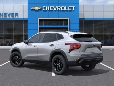New 2026 Chevrolet Trax LT w/ Driver Confidence Package FWD image 4