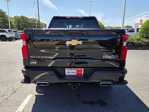 Used 2025 Chevrolet Silverado 1500 High Country AWD/4WD image 10