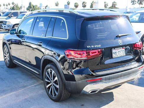 Used 2022 Mercedes-Benz GLB 250 image 7