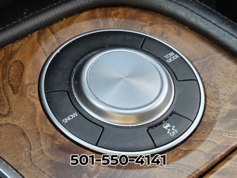 Used 2024 Nissan Armada SL w/ Captain's Chairs Package image 31