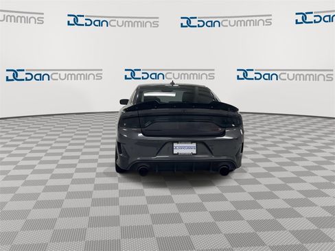 Used 2018 Dodge Charger R/T Scat Pack image 7