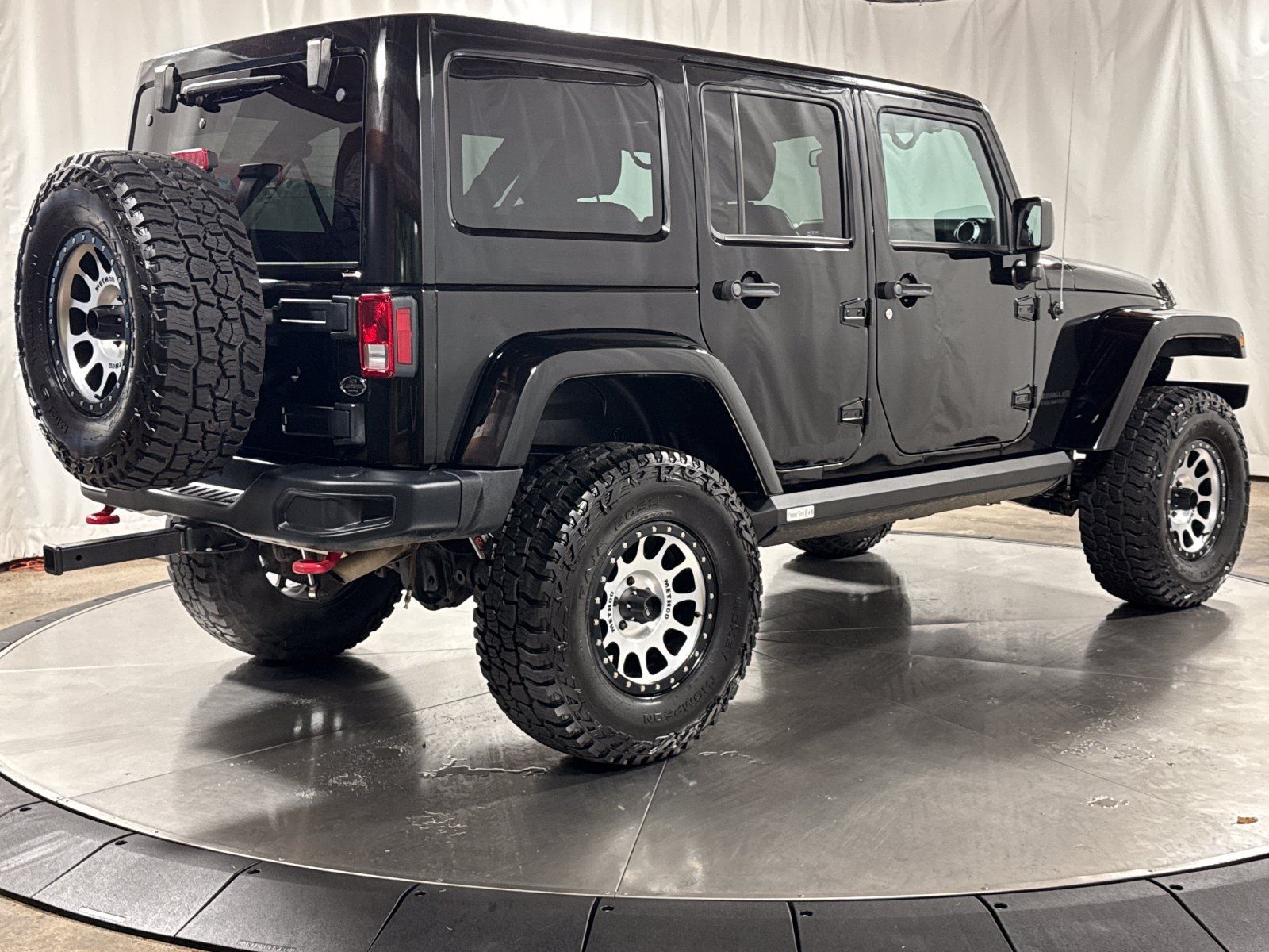 Used 2017 Jeep Wrangler Unlimited Rubicon AWD/4WD image 10