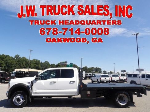 Used 2025 Ford F550 4x4 Crew Cab image 2