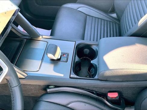 Used 2024 Land Rover Discovery Sport S image 15