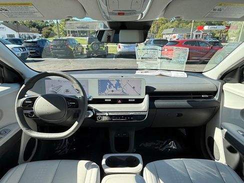 Used 2023 Hyundai Ioniq 5 SEL image 12