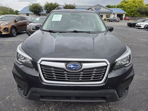 Used 2020 Subaru Forester Premium image 8