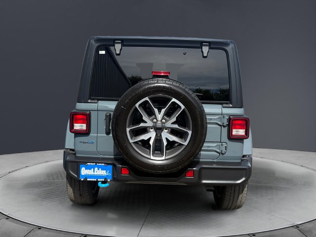 Used 2024 Jeep Wrangler Unlimited AWD/4WD image 4