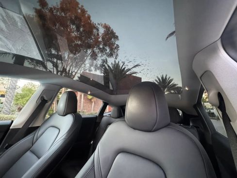 Used 2024 Tesla Model Y Long Range RWD image 10