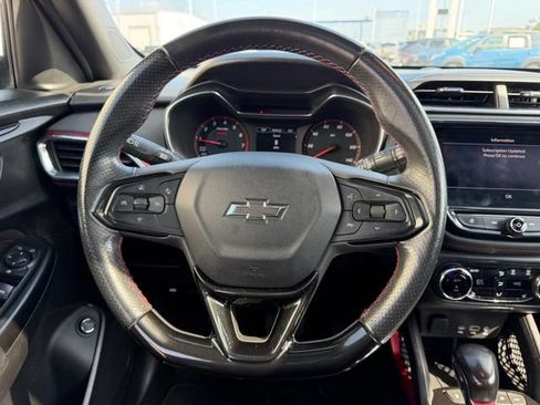 Used 2021 Chevrolet TrailBlazer RS w/ Sun and Liftgate Package AWD/4WD image 11
