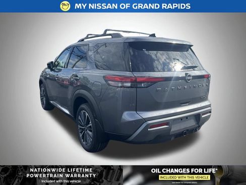 New 2026 Nissan Pathfinder Platinum w/ Cargo Package AWD/4WD image 3