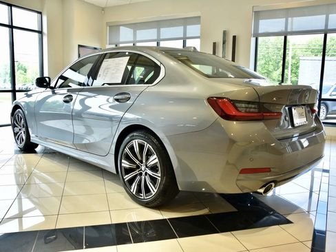 Used 2025 BMW 330i xDrive Sedan AWD/4WD image 4