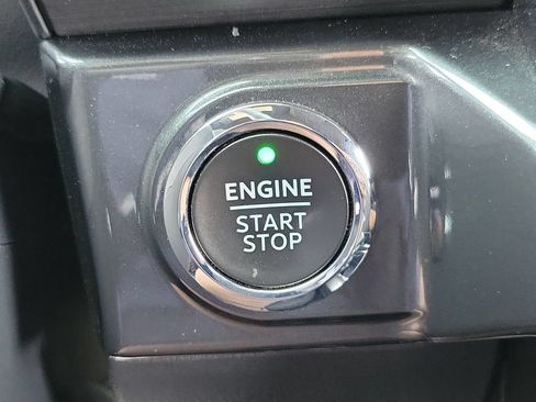 Used 2022 Ford F150 XLT w/ Equipment Group 302A High AWD/4WD image 9