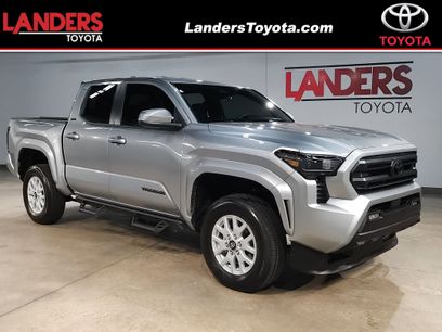 Used 2025 Toyota Tacoma SR5