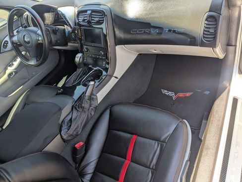Used 2008 Chevrolet Corvette Convertible w/ Preferred Equipment Group RWD image 17