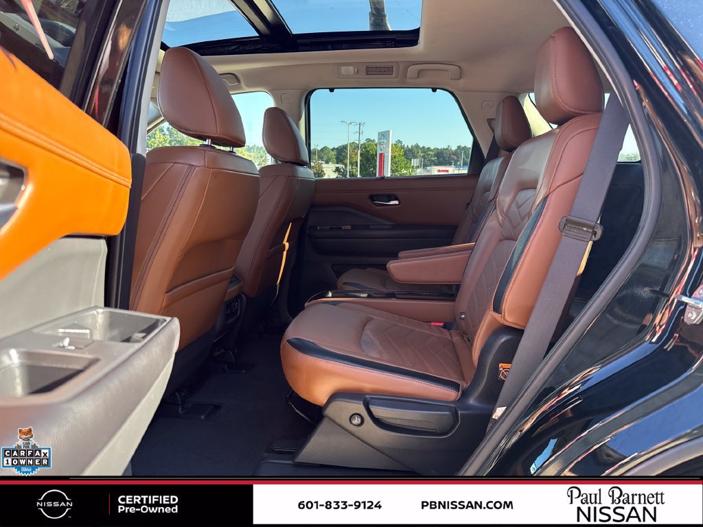 Certified 2025 Nissan Pathfinder Platinum FWD image 26