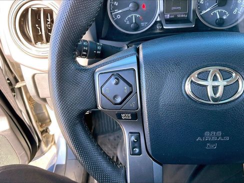 Certified 2020 Toyota Tacoma SR5 image 18