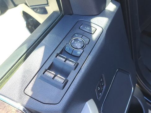 Certified 2022 Ford F250 Lariat w/ Lariat Ultimate Package image 24