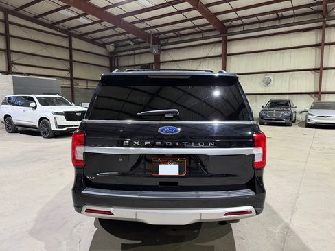 Used 2022 Ford Expedition XLT AWD/4WD image 6