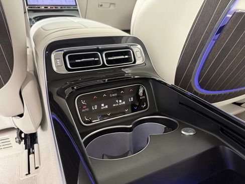 Used 2022 Mercedes-Benz Maybach S 580 4MATIC image 30