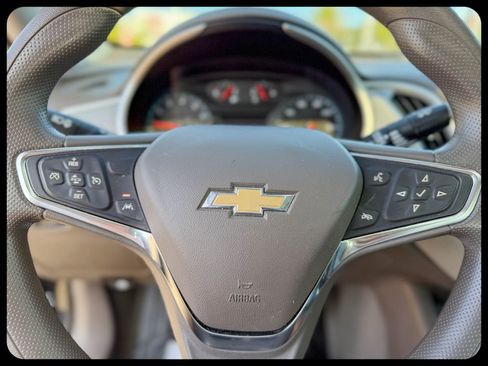 Used 2023 Chevrolet Malibu LT FWD image 27