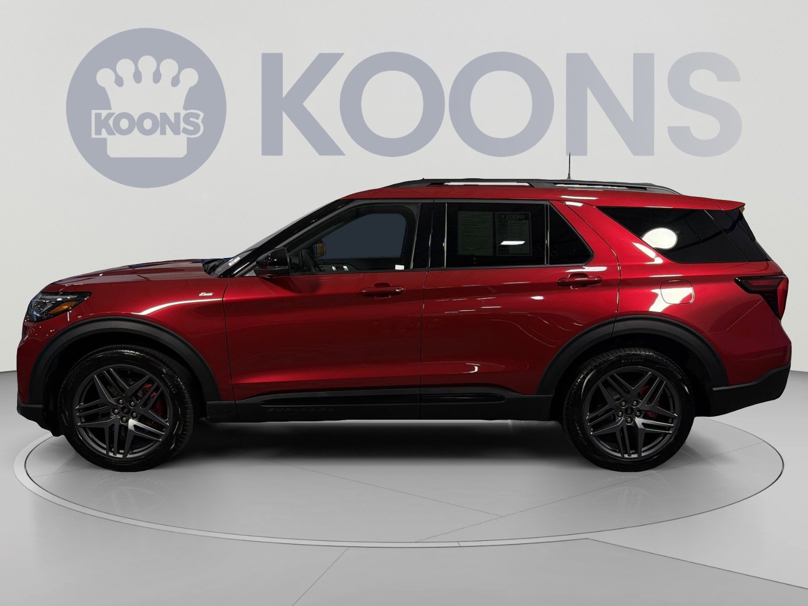 Used 2026 Ford Explorer ST-Line w/ ST-Line Street Pack AWD/4WD image 2