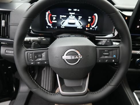 New 2026 Nissan Pathfinder SL FWD image 14