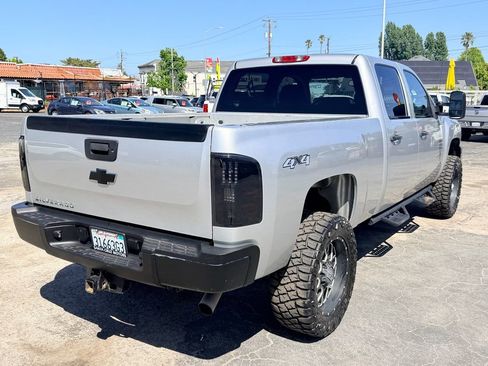 Used 2011 Chevrolet Silverado 2500 LT w/ Interior Plus Package AWD/4WD image 6