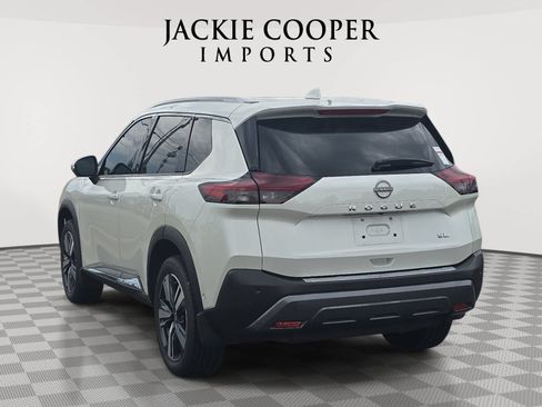 Used 2023 Nissan Rogue SL w/ SL Premium Package FWD image 7