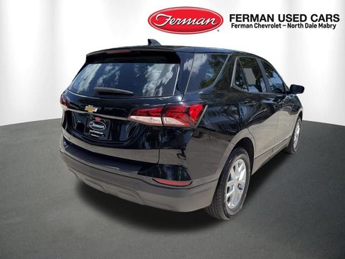 Used 2023 Chevrolet Equinox LS FWD image 2
